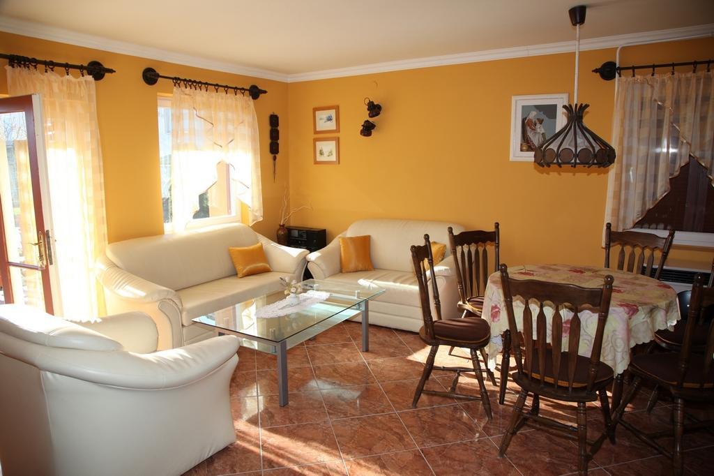Edina Apartman Zalakaros Habitación foto