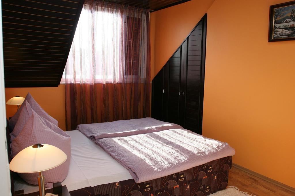 Edina Apartman Zalakaros Habitación foto